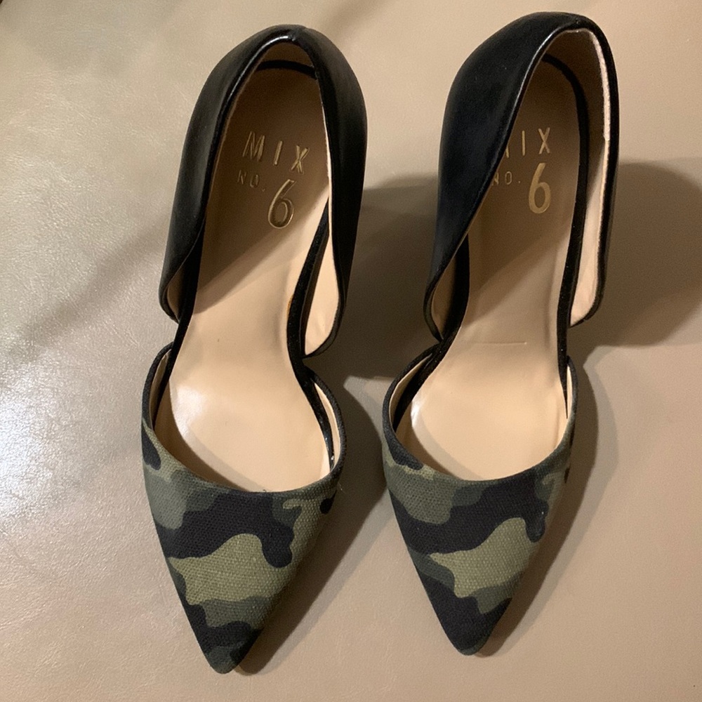 Mix No. 6 Camo Lady heels size 6 1/2. M